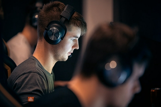 苹果 MacBook Neo 如何冲击中低端PC市场